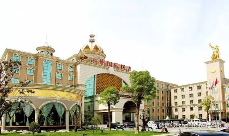 开封，这座历史悠久的城市，不仅是八朝古都，更是现代商务活动的热点之一。最近，“开封会议酒店”成为了诸多商旅人士关注的焦点。通过此次访谈，我们将深入了解这些酒店如何在众多选择中脱颖而出。